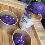 HALO HALO - ◉ ハロハロＭ　700円
　☘️ ウベ、ココナッツのかき氷、マンゴー果肉
　　ナタデココ等
　　混ぜこぜを楽しめます！
◉ ウベ　350✖️2
　☘️ 濃厚なアイス‼️美味しい〜