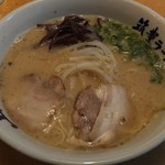 山小屋 - ラーメン：580円