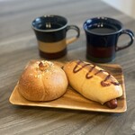 SONOHI BAGEL - ・ベーグル カマンベールえびグラタン
      ・ベーグルドッグ