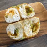 SONOHI BAGEL - ・ベーグル 枝豆チェダー