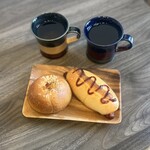 SONOHI BAGEL - ・ベーグル カマンベールえびグラタン
      ・ベーグルドッグ