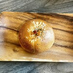 SONOHI BAGEL - ・ベーグル カマンベールえびグラタン