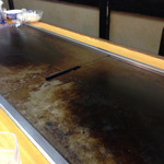 Yakiyaki - 年季を感じる鉄板！