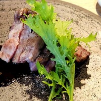 現代里山料理 ZEN HOUSE - 三元豚炙り焼き　黒味醂ソース