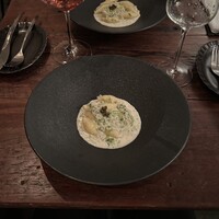 ワインとくつろぐ ツキアカリ - しらすのクリームパスタ