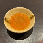 イル アオヤマ - ビーフコンソメ漬けの筋子、ビーフコンソメジュレ