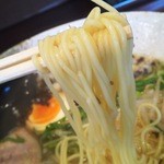 Nidaime Yonakiya - 麺は丸断面の細めのストレート麺