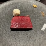 イル アオヤマ - 北海道夏鹿のロース、蒸した京都小芋