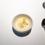 レフェルヴェソンス - Blessings of the forest | Duck thigh raviolis, tagetes lemmonii, corn soup 
