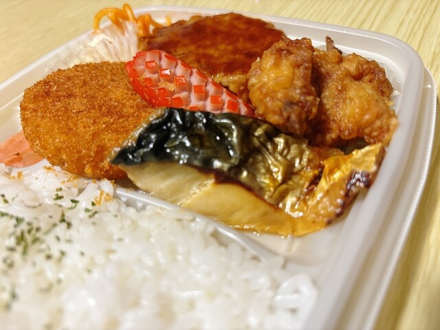 セブンイレブン 旭川3条7丁目店（SEVEN-ELEVEN） - 旭川（コンビニ・スーパー）の写真