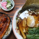 美よし - ラーメン＆うな重