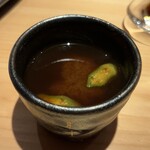 鮨処 池上 - オクラの赤出汁