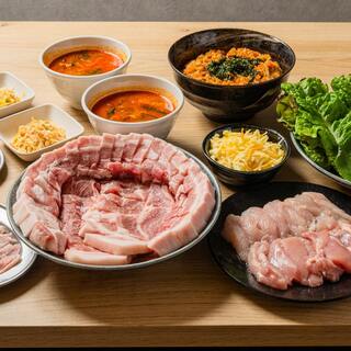 忘年会おすすめ飲み放題付きコース5,000円！食べ放題も★