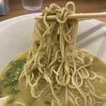 左とう - 牡蠣ペースト付き細麵リフト