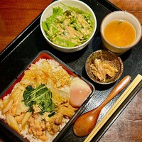 虎ノ門やまと - 鶏すき焼き重1200円大盛100円