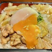 虎ノ門やまと - 半熟玉子を割り崩し