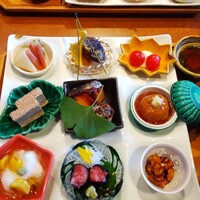 日本料理 おりじん - 御膳　お刺身はマグロのトロを海苔で巻いたもの