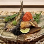 御料理 寺沢 - 幼雌穂焼に鮎一夜干し､銀杏の素揚げ､喜知次焼､唐墨に無花果の田楽､酸漿の中には卵黄味噌漬