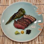 御料理 寺沢 - アナグマと万願寺唐辛子の備長炭焼