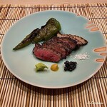 御料理 寺沢 - アナグマと万願寺唐辛子の備長炭焼