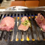 焼肉ホルモン ボンズ - 