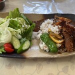 ＴＡＴＥＳＨＩＮＡ喜多山 - 料理写真:信州牛とキノコの縄文カレーエビフライのせ