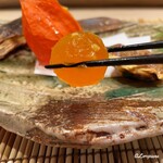 御料理 寺沢 - 酸漿の中には卵黄味噌漬