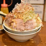 ラーメン荘 歴史を刻め 新栄店 - 