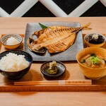 ハイパー干物クリエイターふじまのアジ焼き定食