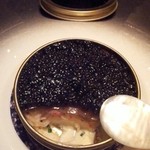 ガストロノミー ジョエル・ロブション - キャビア・蟹・甲殻類・ホワイトアスパラクリームで４層