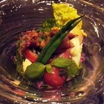 ガストロノミー ジョエル・ロブション - うに３種盛りの代わりにフルーツトマトのサラダ