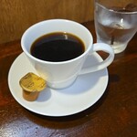 キッチン ブルー グローブ - ホットコーヒーのアップ