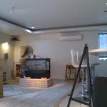 Regal - カウンター席もあります。