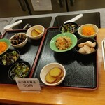 驛麺家 - こりゃーいい(^^)/ おつまみ単品 50円 ※角度を変えて (2024.09.10)