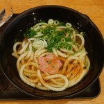驛麺家 - かけうどん (税込)330円 に七味をたっぷり投入して食べました (2024.09.10)