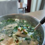 水炊き もつ鍋 博多廊 - 料理、もつ鍋