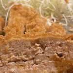 はせ川 - メンチカツ断面