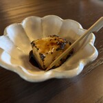 蔵元料理 マルト醤油 - 絞ったバカリズムの醤油を付けたくず餅、バリ旨(^^)/