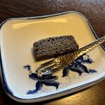 蔵元料理 マルト醤油 - 醤油粕入りのパウンドケーキ、絶品なりね(〃ω〃)