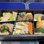 ANAラウンジ - プレミアムクラスの食事