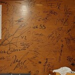 栄寿し総本店 - サイン