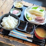 光る海 - イカ刺し定食