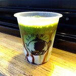 SAHANJI - ドリンク写真:多良間黒糖わらび餅　黒糖抹茶ミルク（Ｓ）700円