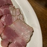 メツゲライクスダ - プティサレロティ、オリジナルスパイスでマリネした豚肉