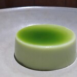 ひまわり食堂2 - 枝豆のブランマンジェ(横から)