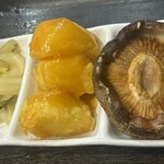 田舎屋 - しゃくし菜漬け&味噌ポテト&原木しいたけさん♪