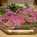 手打そば もり - 2014年４月：馬刺。