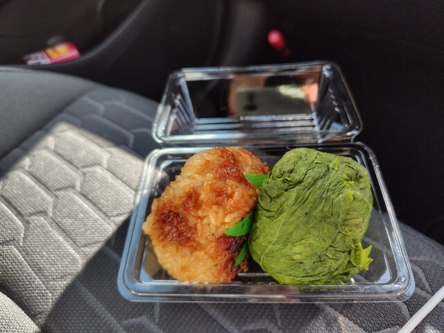 鳴子の米プロジェクト むすびや &ndash; 中山平温泉のおにぎり