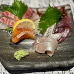 鶏魚Kitchen ゆう - お造り盛り合わせ
