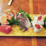 酒肴商店 アジト - 旬の造り盛り合わせ